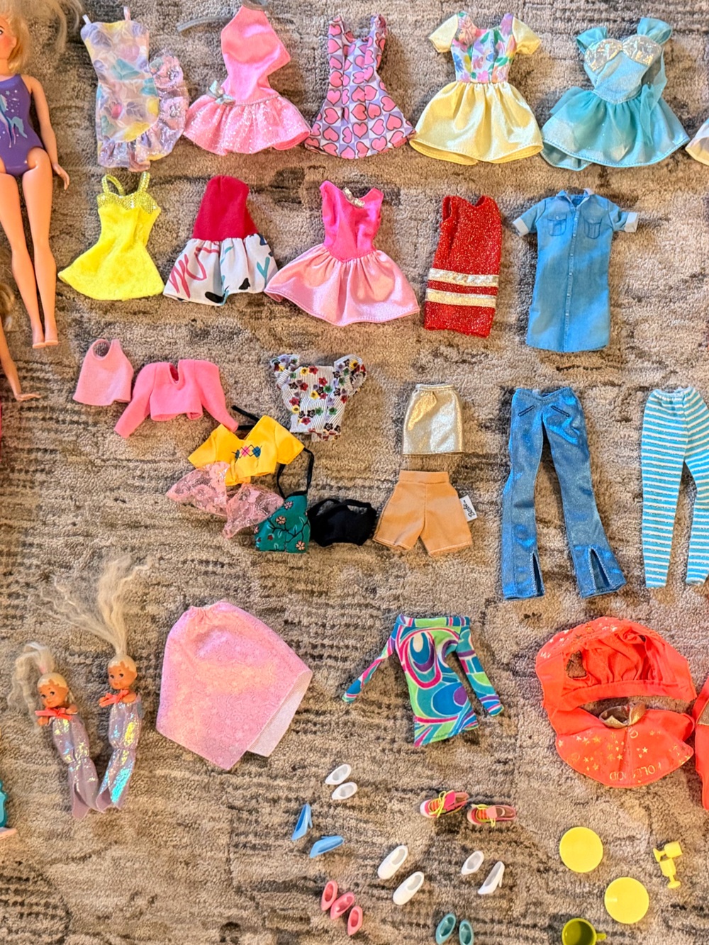 Barbie Assorted Doll Lot with vintage and new dolls twin mermaid babies - Picture 8 of 10
